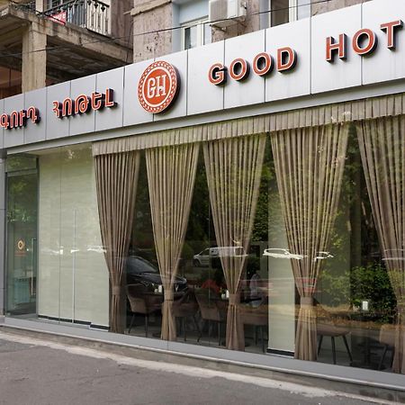 Good Hotel Yerevan Exterior photo